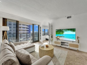 Cute Ocean View Condo Beach Service 1217